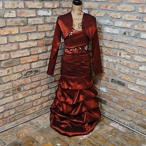 La Luna Wine beaded spaghetti strap maxi gown dress with jacket size 4 - Picture 1 of 16